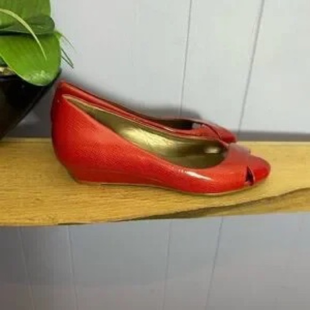Red Peep-Toe Flats by - Picture 2 of 2